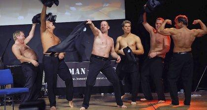 Frauen Flippen Für Einen Heißen Stripper Aus Frauen Flippen Für Einen Heißen Stripper Aus
